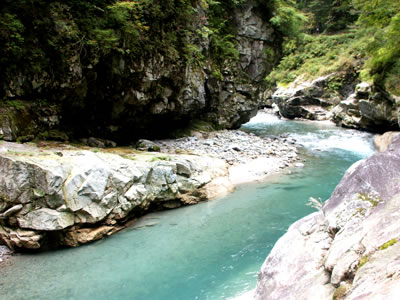 名剣温泉ギャラリー 11